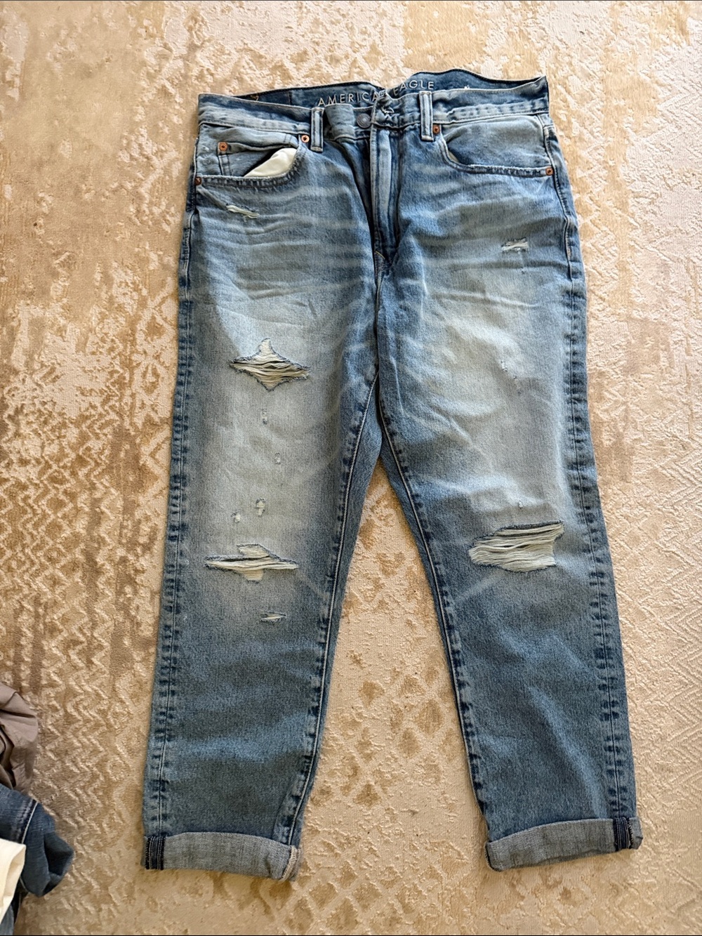 American Eagle Outfitters Light Blue Relaxed Distressed Men’s Jeans